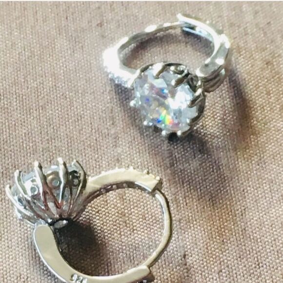 Cubic Zirconia Rhodium Plated Stud Earrings NWT - Picture 4 of 8